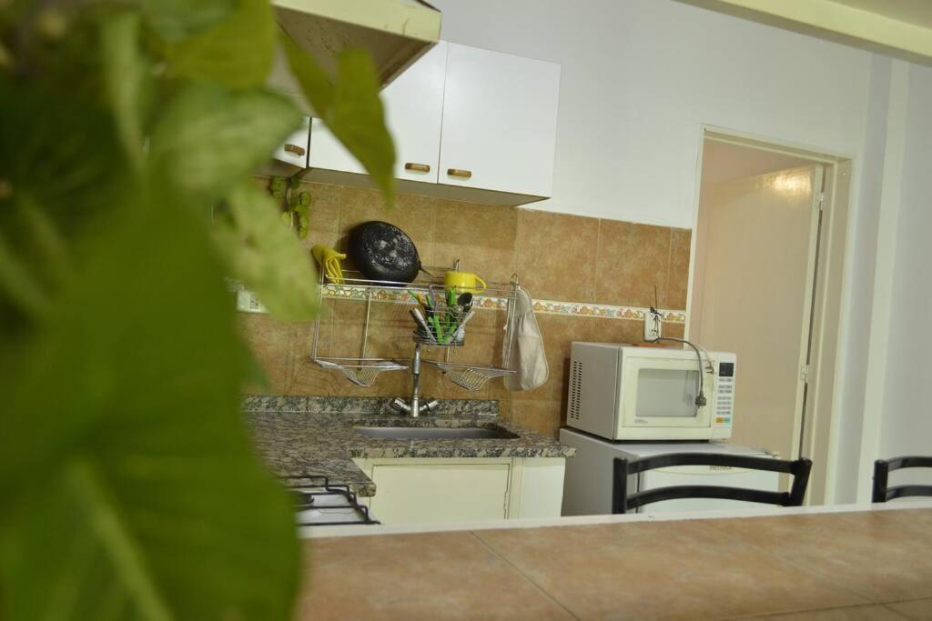 Casa-departamento En Barrio Juniors. En Casa. Apartment *